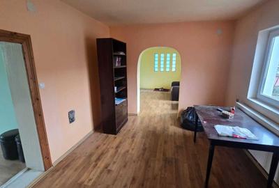 Casă cu 4 camere în Central - 3