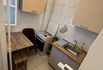 Garsoniera de vanzare in zona Titan-Piata Minis, bloc 1985, et. 6/10 - 4