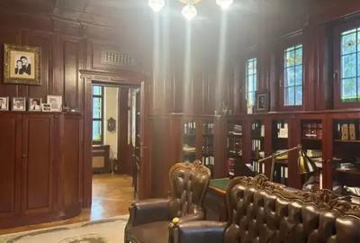 Casă cu 12 camere cu Canalizare în Unirii - 8