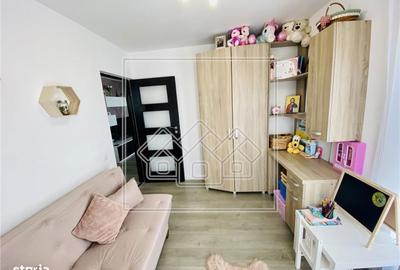 Apartament cu 3 camere semidecomandat în Central - 11