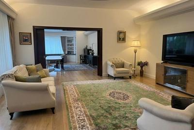 Casă cu 6 camere cu Garaj în Cotroceni