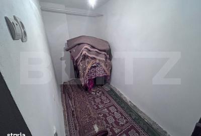 Casă cu 3 camere cu Teren 1432 Mp în Central - 1