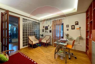 Apartament cu 3 camere de vanzare in zona Schei - 19