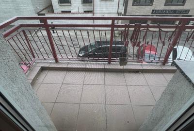 Oferim spre chirie apartament cu 3 camere zona Spital - 1