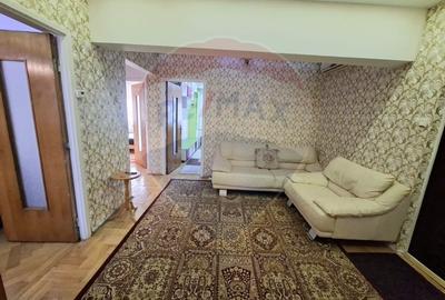 Apartament cu 3 camere decomandat, mobilat în Central - 2