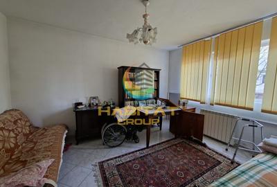 Casă individuală cu 5 camere cu Canalizare în Brâncoveanu