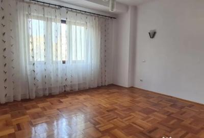 Apartament cu 4 camere decomandat, mobilat în Armeneasca - 15