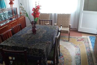 Apartament cu 3 camere decomandat în Micro 12 - 5