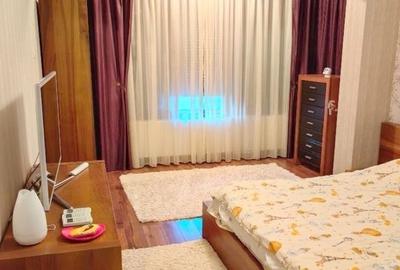 Apartament de vânzare - 4 camere, Strada Tecuci, Bloc Vega - 13