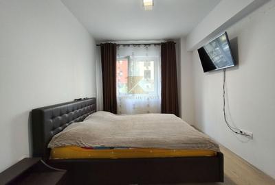 Apartament cu 2 camere decomandat în Tractorul