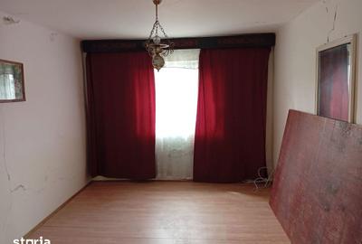 Casă cu 6 camere cu Teren 843 Mp în Livada - 16