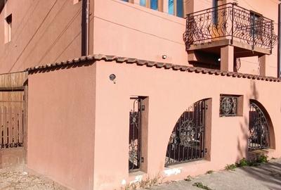 Casă cu 4 camere în Gara de Nord - 1