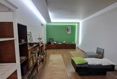 Apartament 3 camere, renovat, poziție retrasă (nu la bulevard) – Metrou 500 m - 1