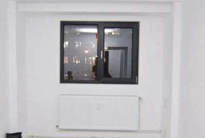 Vand apartament 3 camere cu balcon P 8, Str Viorele vis-a-vis de ?coala 97 Tineretului - 6