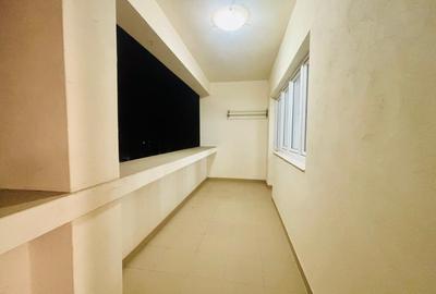 De vanzare apartament 3 camere Central - 3