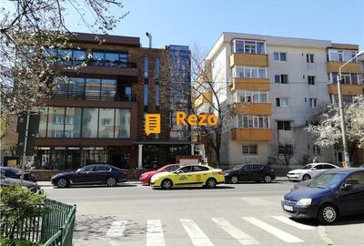 COBADIN, PETRE ISPIRESCU, PARC SEBASTIAN RENOVAT COMPLET NOU, BLOC 1986 COBADIN, PETRE ISPIRESCU, PARC SEBASTIAN RENOVAT COMPLET NOU, BLOC 1986 - 15