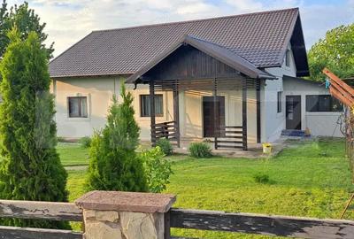 Casa mobilata- utilata, 300mp, zona Zvoristea