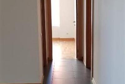 Apartament cu 4 camere decomandat în Calea Călărașilor - 1