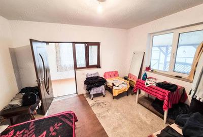 Casă cu 5 camere cu Teren 3382 Mp în Găujani - 4