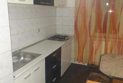 Apartament cu 2 camere decomandat în Nufărul - 1