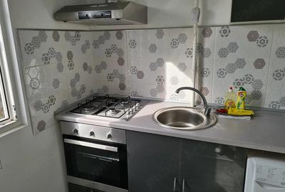 Garsonieră decomandată în Berceni