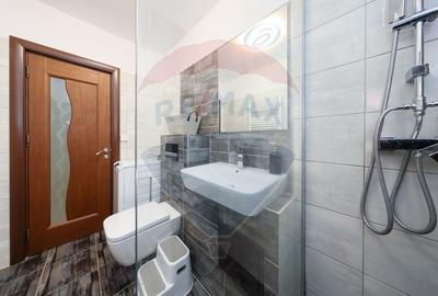 Apartament nou renovat, 3 camere, 2 bai, strada Paraului! - 19