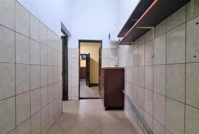 Spațiu comercial, de 160 mp, în Săvinești - 2