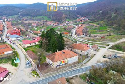 Casă cu 4 camere în Central - 1