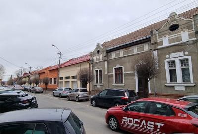 Casă cu 4 camere în Central - 3