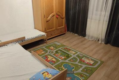 Apartament cu 3 camere decomandat în Progresul - 5