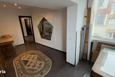 Apartament cu 4 camere semidecomandat, mobilat în Tei - 3