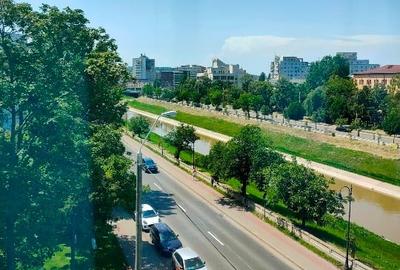 Pd. Roș-Ap.2 cam.SD,liber,et 4 ,2 balc. 2 vederi,zonă f. bună