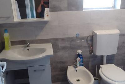 Casă cu 3 camere cu Teren 1700 Mp în Central - 2