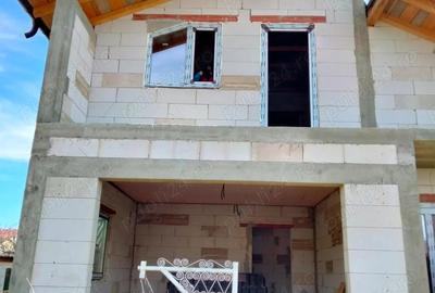 Casă cu Teren 1850 Mp în Sagna - 4