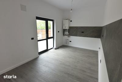 Casă cu 4 camere cu Teren 400 Mp în Domnești - 6