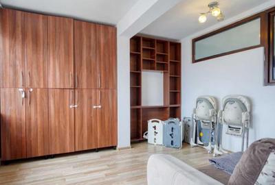 Apartament cu 3 camere decomandat, mobilat în Tractorul - 1