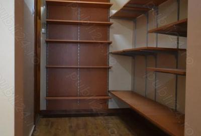 Spațiu comercial, de 25 mp, în Central - 10