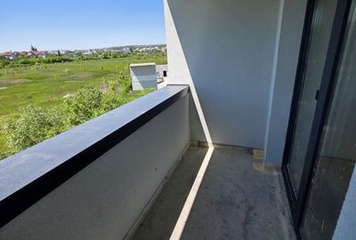 Apartament cu 2 camere decomandat în Baza 3 - 9