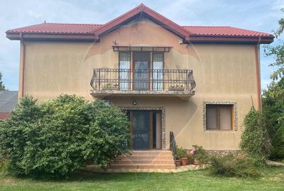 DE VANZARE Vila de vacanta in Pucioasa /Dambovita - 11