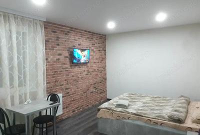 Garsonieră decomandată în Romană