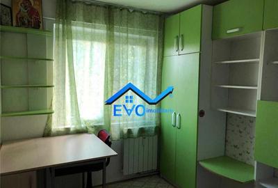 Apartament 3 camere, semidecomandat, pod depozitare, zona Al - 5