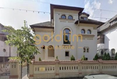 Casă individuală cu 13 camere cu Canalizare în Dorobanți - 1