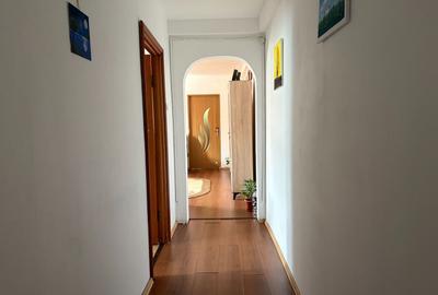 Apartament cu 3 camere semidecomandat, mobilat în Apărătorii Patriei - 6