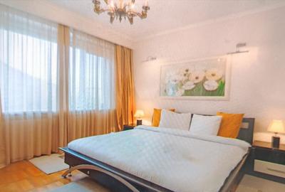 Apartament cu 3 camere nedecomandat în Sala Palatului - 2