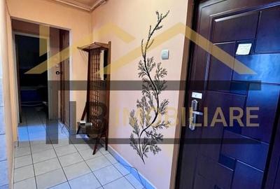 Apartament de 2 camere, decomandat, 60mp, Zona UMF - 9