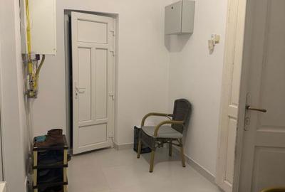 Casă cu 5 camere cu Teren 888 Mp în Central - 3