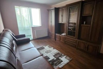 Apartament cu 2 camere decomandat, mobilat în Calea București