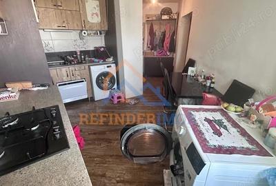 Apartament de vanzare cu 3 camere, zona Titan - 3