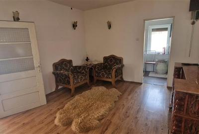 Casă individuală cu 7 camere cu Canalizare în Brebu Nou - 17