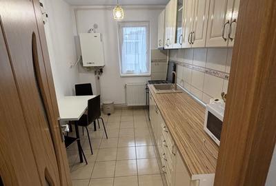 Apartament cu 2 camere semidecomandat în Tractorul - 5